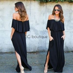 🆕 ⭐Navy off shoulder jersey maxi dress⭐